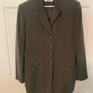 Women’s Pants Suit